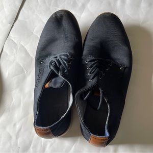 Harper Canyon Navy Blue Shoe size 4